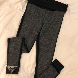 GAIAM Leggings with Foot Stirrups, Size M